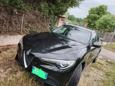 Usata Alfa Romeo Stelvio 190 CV (139 kW) 2019 Nero SUV