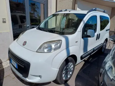 Usata Fiat Qubo Trekking 95 CV (69 kW) 2015 Bianco Monovolume