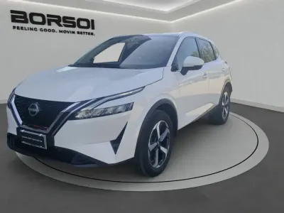 Usata Nissan Qashqai N-Connecta 140 CV (102 kW) 2023 White pearl brilliant SUV