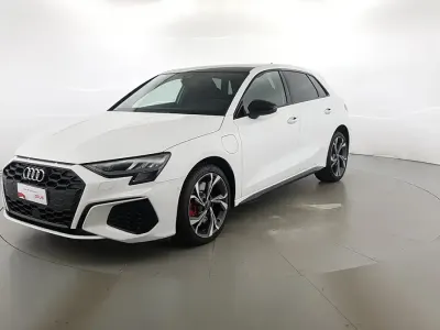 Usata Audi A3 S-Line 150 CV (110 kW) 2022 Bianco Berlina