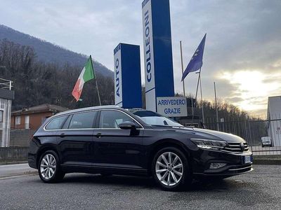 Usata VW Passat Business 122 CV (89 kW) 2021 Nero Station wagon