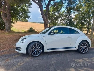 Usata VW Beetle R-line 150 CV (110 kW) 2015 Utilitaria