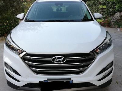 Usata Hyundai Tucson Xpossible 141 CV (103 kW) 2016 Bianco SUV