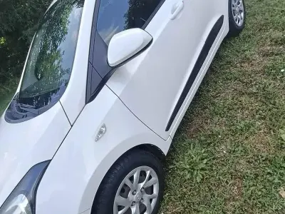 Usata Hyundai i10 Classic 69 CV (50 kW) 2017 Bianco Utilitaria