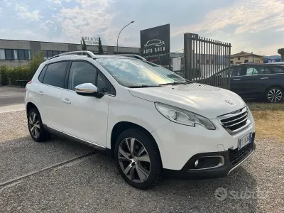 Usata Peugeot 2008 92 CV (67 kW) 2014 Bianco SUV