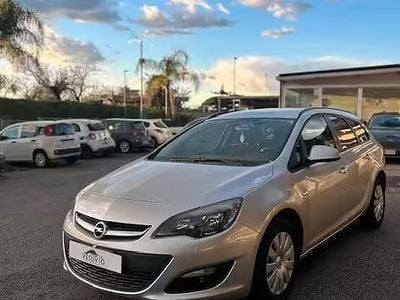 Usata Opel Astra Cosmo 110 CV (80 kW) 2015 Grigio Berlina