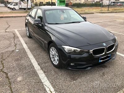 Usata BMW 318 Advantage 150 CV (110 kW) 2016 Nero Berlina