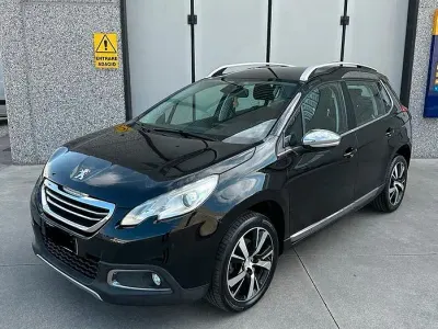Usata Peugeot 2008 120 CV (88 kW) 2015 Nero SUV