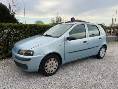 Usata Fiat Punto Dynamic 60 CV (44 kW) 2003 Blu Utilitaria