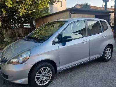 Usata Honda Jazz 83 CV (61 kW) 2005 Grigio Utilitaria