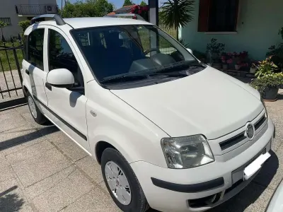 Usata Fiat Panda Climbing 60 CV (44 kW) 2010 Bianco Utilitaria