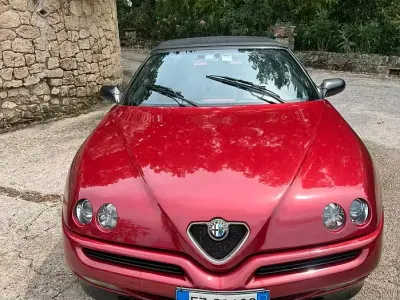 Usata Alfa Romeo Spider 150 CV (110 kW) 1995 Rosso Cabrio
