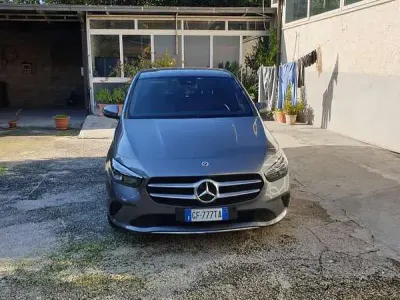 Gebraucht Mercedes B250e Premium 160 PS (117 kW) 2021 Van / Kleinbus