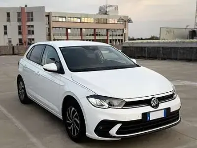 Usata VW Polo Life 95 CV (69 kW) 2024 Utilitaria