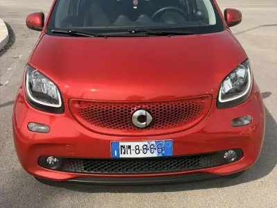 Usata Smart ForFour Passion 90 CV (66 kW) 2018 Rosso Utilitaria