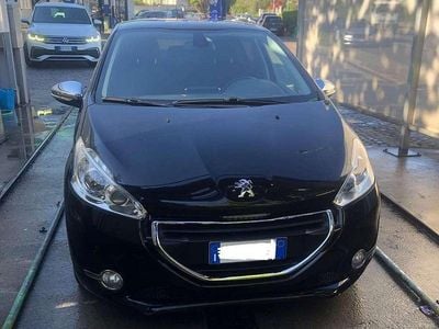 Usata Peugeot 208 Allure 92 CV (67 kW) 2014 Utilitaria