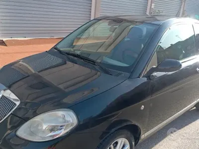 Usata Lancia Ypsilon 75 CV (55 kW) 2007 Nero Utilitaria