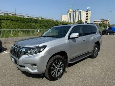 Usata Toyota Land Cruiser Executive 204 CV (150 kW) 2022 Argento SUV