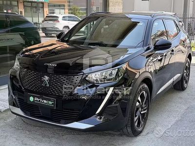 Usata Peugeot 2008 Allure 131 CV (96 kW) 2023 Nero SUV