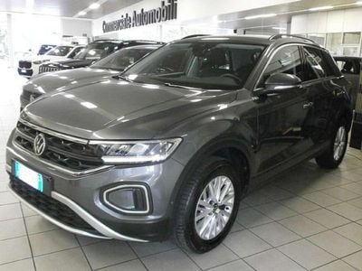 Usata VW T-Roc Life 150 CV (110 kW) 2024 Grigio SUV