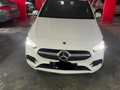 Usata Mercedes B200 AMG 163 CV (119 kW) 2022 Bianco Utilitaria