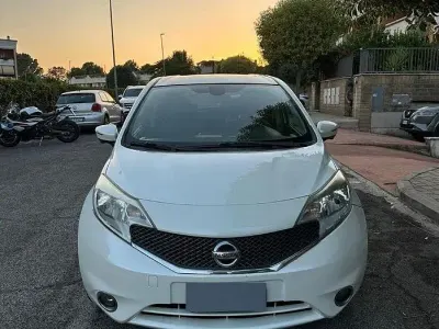 Usata Nissan Note Tekna 90 CV (66 kW) 2014 Bianco Utilitaria