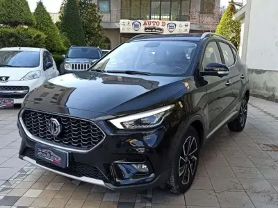 Usata MG ZS Luxury 110 CV (80 kW) 2023 Nero SUV