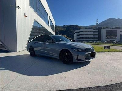 Usata BMW 318 M Sport 156 CV (114 kW) 2024 Grigio Berlina