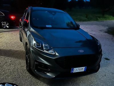 Usata Ford Kuga 120 CV (88 kW) 2022 Grigio SUV