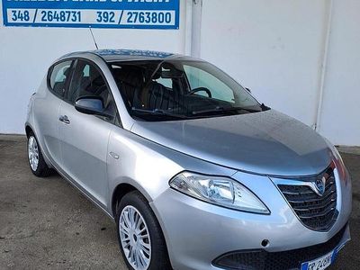 Usata Lancia Ypsilon Silver 69 CV (50 kW) 2013 Grigio Utilitaria