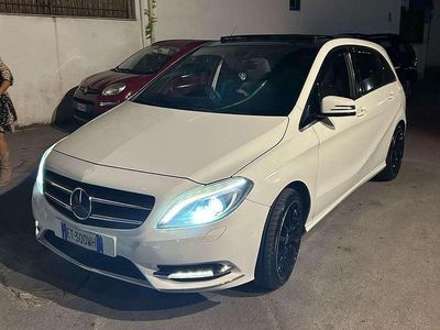 Bianco Usata 2014 Mercedes B180 Monovolume | 9500 €