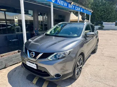 Usata Nissan Qashqai Tekna 116 CV (85 kW) 2015 Grigio SUV