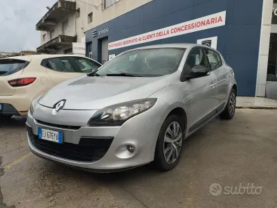 Usata Renault Mégane 110 CV (80 kW) 2011 Grigio Berlina