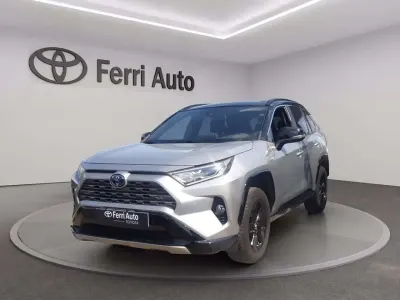 Usata Toyota RAV4 Hybrid Style 218 CV (160 kW) 2019 Silver met/black met SUV