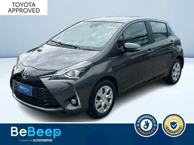Usata Toyota Yaris Active 111 CV (81 kW) 2019 Grigio metallizzato Berlina