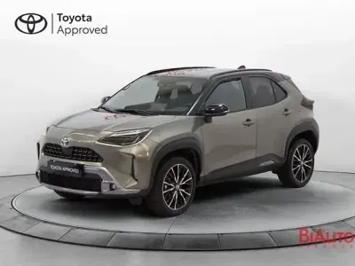 Usata Toyota Yaris Cross 116 CV (85 kW) 2023 Grigio SUV