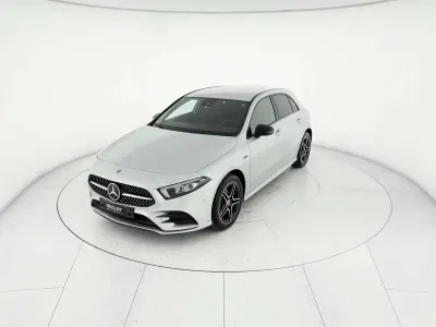 Käytetty Mercedes A250 Premium 218 HP (160 kW) 2020 Hopea Sedan