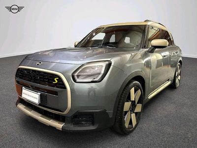 Nuova Mini Countryman Favoured 225 kW (306 CV) 2025 Verde SUV