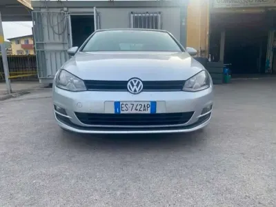 Usata VW Golf VII 105 CV (77 kW) 2013 Argento Berlina