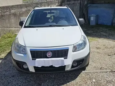 Usata Fiat Sedici 120 CV (88 kW) 2009 Bianco SUV