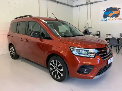 Usata Renault Kangoo Edition One 95 CV (69 kW) 2022 Rosso Monovolume