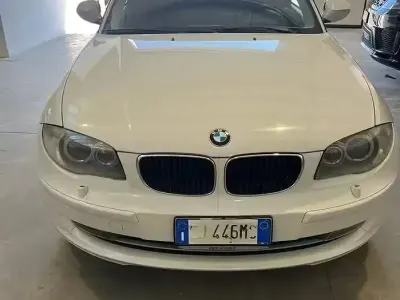 Usata BMW 116 116 CV (85 kW) 2011 Bianco Utilitaria
