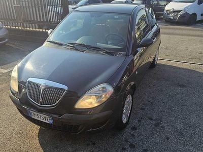 Usata Lancia Ypsilon 60 CV (44 kW) 2004 Nero Utilitaria