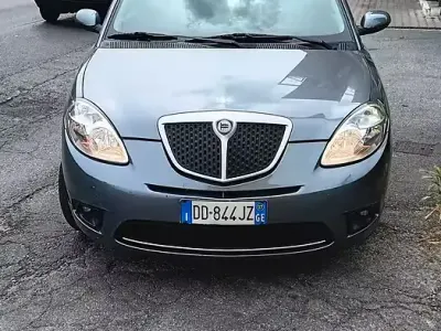 Gebraucht Lancia Ypsilon 77 PS (56 kW) 2007 Grau Kleinwagen