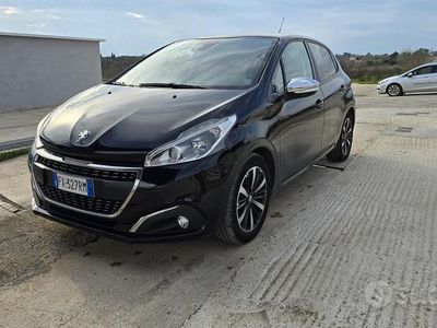 usata Peugeot 208 5p 1.5 bluehdi Signature s&s 100cv