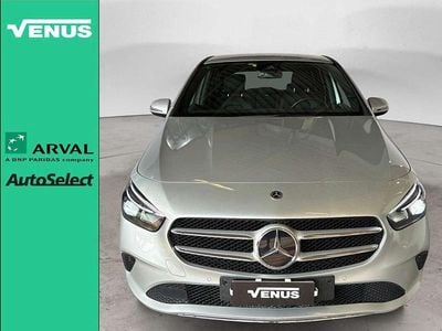 Usata Mercedes B250e Business 218 CV (160 kW) 2021 Argento Monovolume