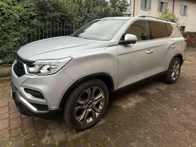 Usata SsangYong Rexton 181 CV (133 kW) 2019 Argento SUV
