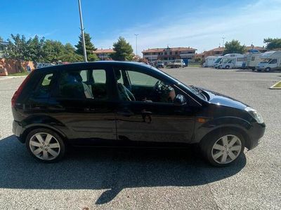 usata Ford Fiesta 1.4 tdi 2006 NEOPATENTATI