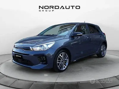 Usata Kia Rio GT-Line 100 CV (73 kW) 2021 Grigio Berlina