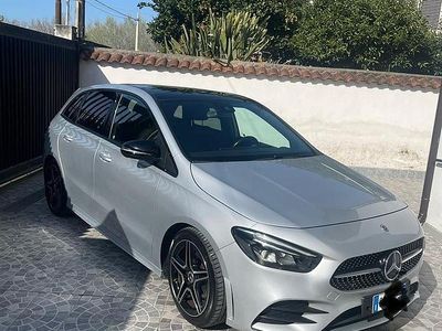 Käytetty Mercedes B180 Premium 116 HP (85 kW) 2019 Harmaa Tila-auto
